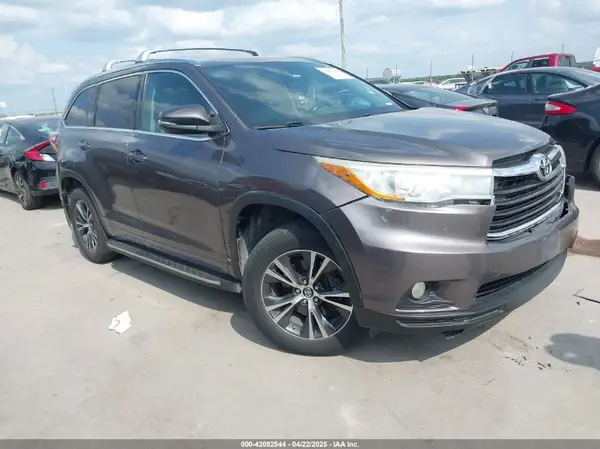 5TDKKRFH4GS157168 2016 TOYOTA HIGHLANDER - Image 1
