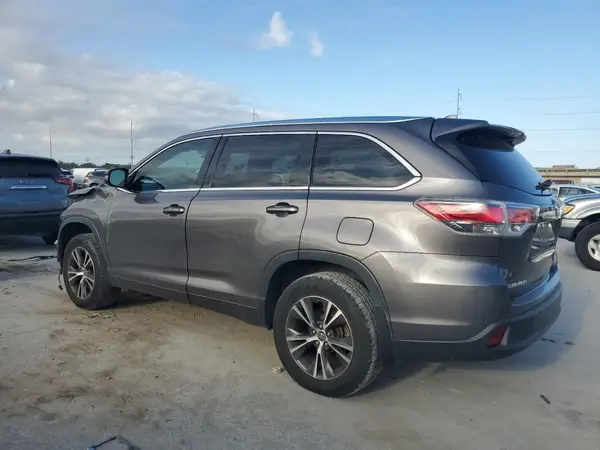 5TDKKRFH4GS159261 2016 TOYOTA HIGHLANDER - Image 2