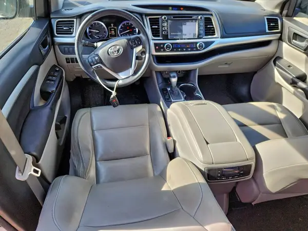 5TDKKRFH4GS159843 2016 TOYOTA HIGHLANDER - Image 8