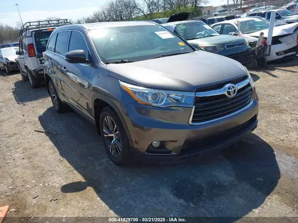 5TDKKRFH4GS164038 2016 TOYOTA HIGHLANDER - Image 1