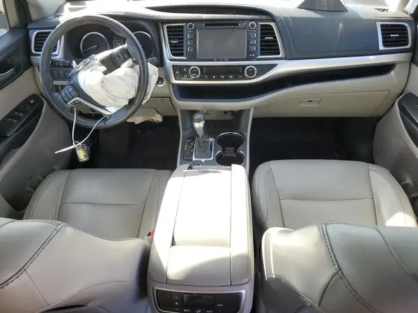 5TDKKRFH4GS179669 2016 TOYOTA HIGHLANDER - Image 8