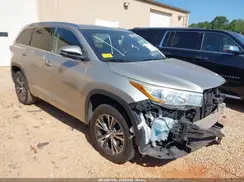 5TDKKRFH4GS500593 2016 TOYOTA HIGHLANDER