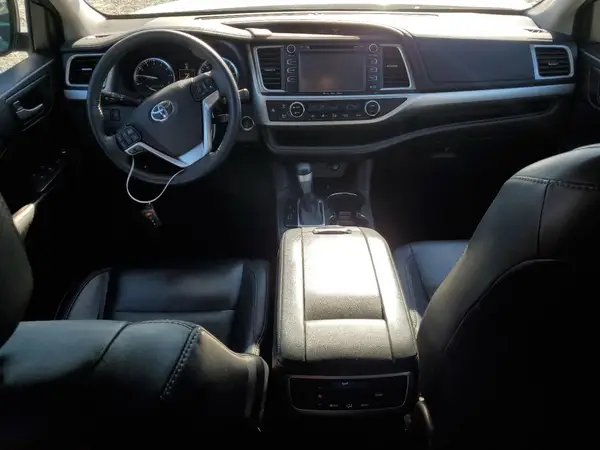 5TDKKRFH4GS501002 2016 TOYOTA HIGHLANDER - Image 8