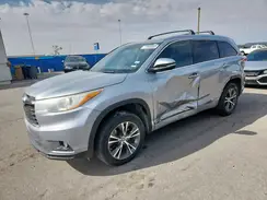 5TDKKRFH4GS503087 2016 TOYOTA HIGHLANDER