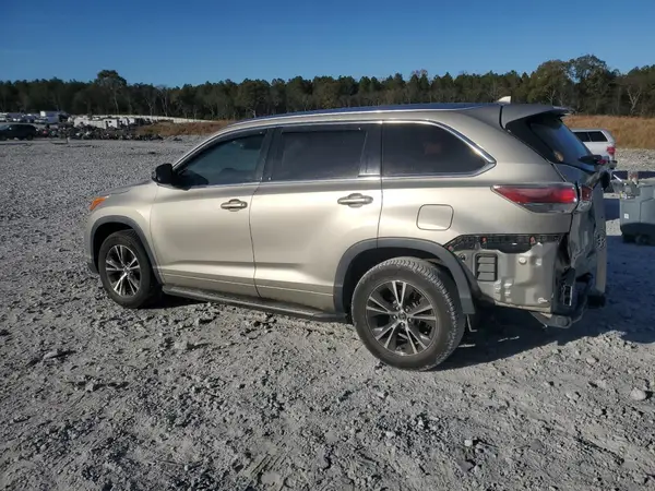 5TDKKRFH4GS504630 2016 TOYOTA HIGHLANDER - Image 2