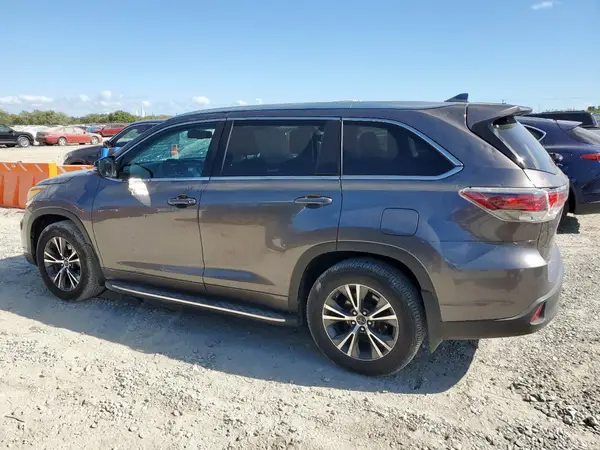 5TDKKRFH4GS505342 2016 TOYOTA HIGHLANDER - Image 2