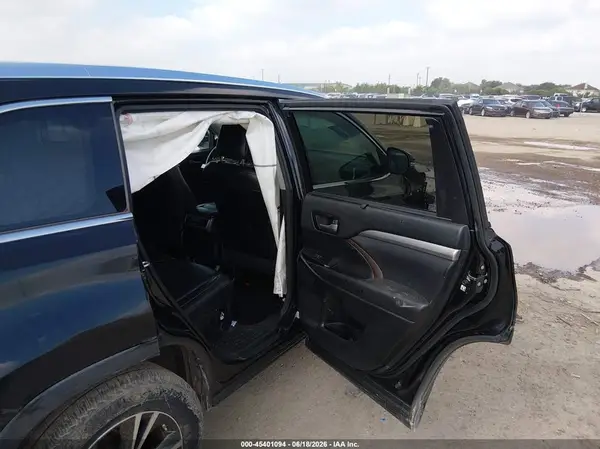 5TDKKRFH4GS506121 2016 TOYOTA HIGHLANDER - Image 8