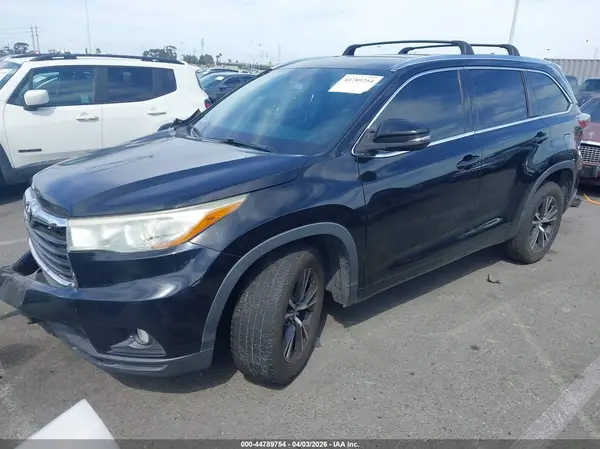 5TDKKRFH4GS507060 2016 TOYOTA HIGHLANDER - Image 2