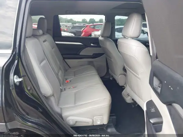 5TDKKRFH4GS507253 2016 TOYOTA HIGHLANDER - Image 8