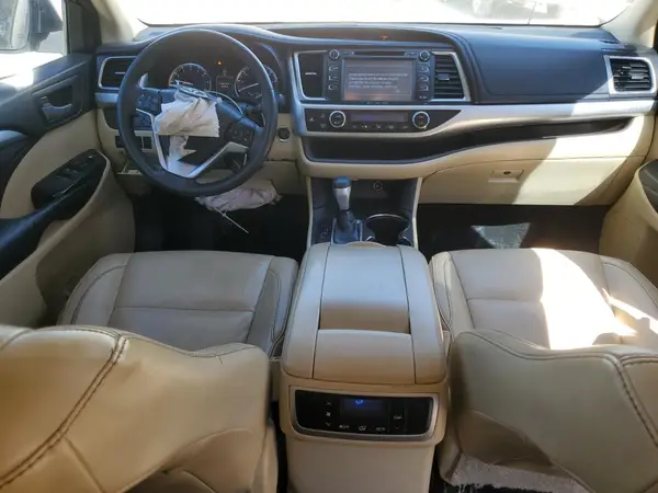 5TDKKRFH5GS125023 2016 TOYOTA HIGHLANDER - Image 8