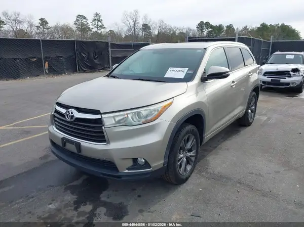 5TDKKRFH5GS125684 2016 TOYOTA HIGHLANDER - Image 2