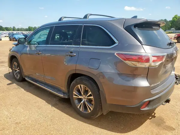 5TDKKRFH5GS125944 2016 TOYOTA HIGHLANDER - Image 2
