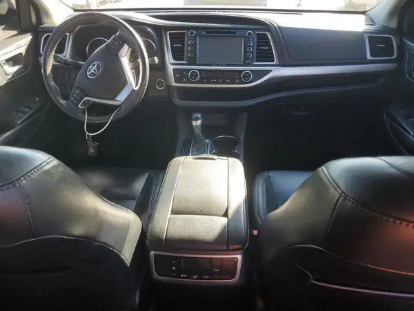 5TDKKRFH5GS127340 2016 TOYOTA HIGHLANDER - Image 8