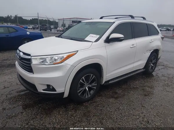 5TDKKRFH5GS129153 2016 TOYOTA HIGHLANDER - Image 2