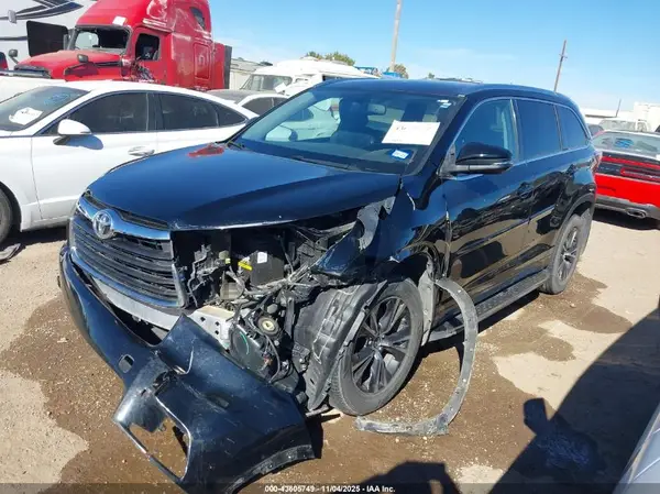5TDKKRFH5GS138077 2016 TOYOTA HIGHLANDER - Image 2