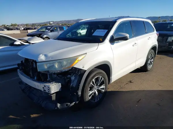 5TDKKRFH5GS140265 2016 TOYOTA HIGHLANDER - Image 2