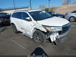 5TDKKRFH5GS147605 2016 TOYOTA HIGHLANDER