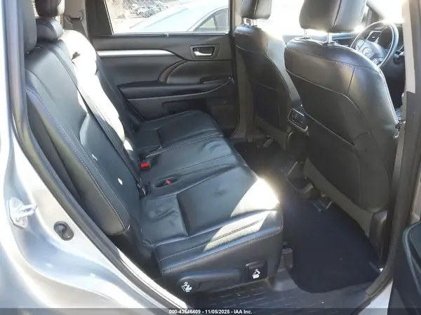 5TDKKRFH5GS154456 2016 TOYOTA HIGHLANDER - Image 8