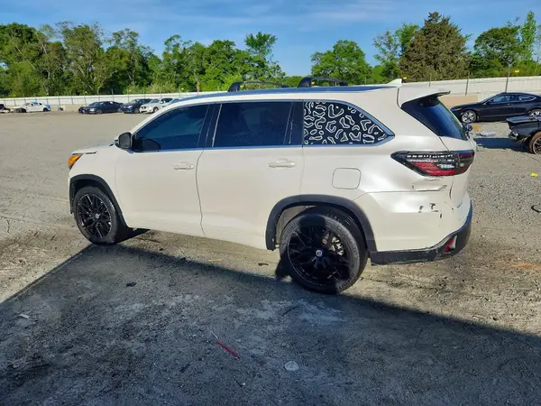5TDKKRFH5GS164176 2016 TOYOTA HIGHLANDER - Image 2