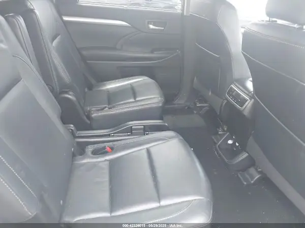 5TDKKRFH5GS167353 2016 TOYOTA HIGHLANDER - Image 8
