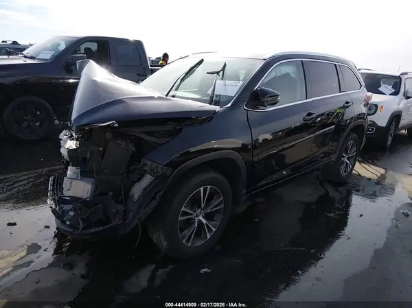 5TDKKRFH5GS501123 2016 TOYOTA HIGHLANDER - Image 2