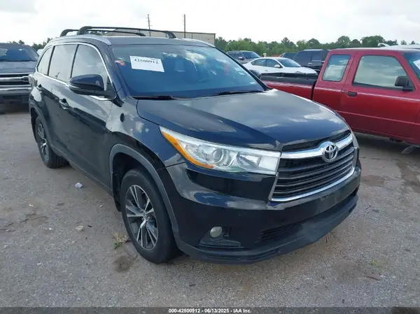 5TDKKRFH5GS501364 2016 TOYOTA HIGHLANDER - Image 1