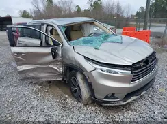5TDKKRFH5GS501560 2016 TOYOTA HIGHLANDER