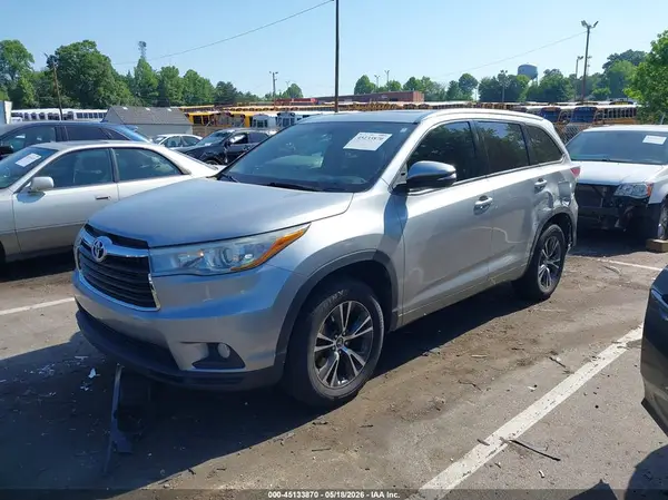 5TDKKRFH5GS501994 2016 TOYOTA HIGHLANDER - Image 2