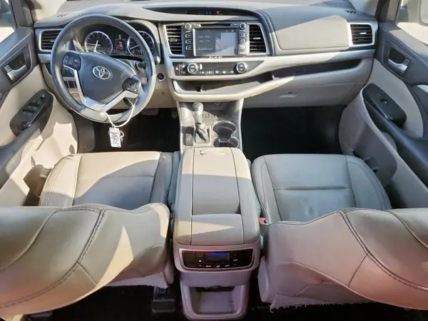 5TDKKRFH5GS502112 2016 TOYOTA HIGHLANDER - Image 8