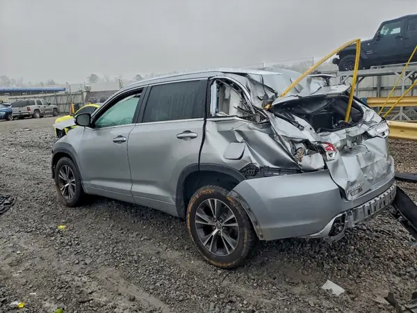 5TDKKRFH5GS502210 2016 TOYOTA HIGHLANDER - Image 2