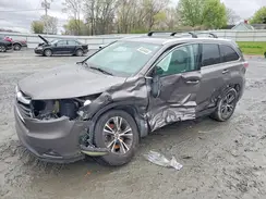 5TDKKRFH5GS502336 2016 TOYOTA HIGHLANDER