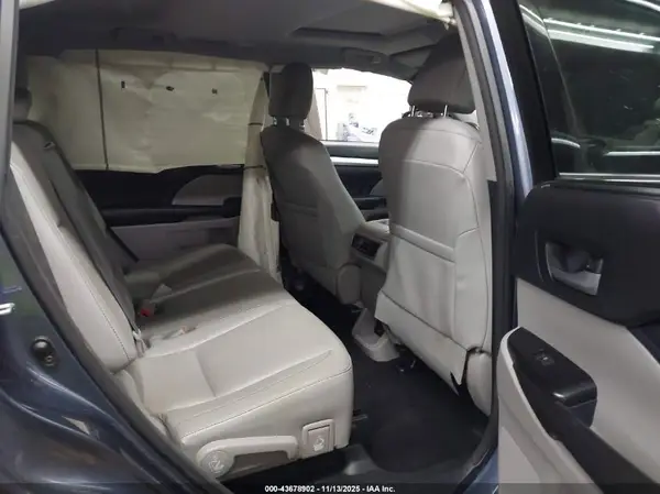 5TDKKRFH5GS503566 2016 TOYOTA HIGHLANDER - Image 8