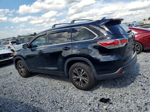 5TDKKRFH5GS503762 2016 TOYOTA HIGHLANDER - Image 2