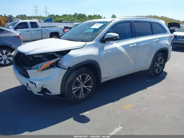 5TDKKRFH5GS506306 2016 TOYOTA HIGHLANDER - Image 2