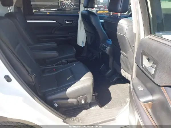 5TDKKRFH5GS506306 2016 TOYOTA HIGHLANDER - Image 8