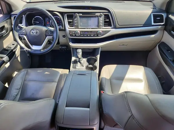 5TDKKRFH6GS126049 2016 TOYOTA HIGHLANDER - Image 8