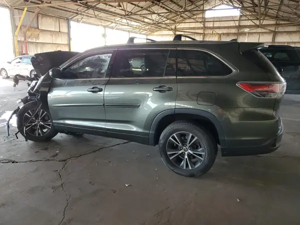 5TDKKRFH6GS128898 2016 TOYOTA HIGHLANDER - Image 2
