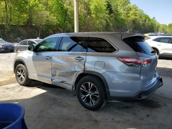 5TDKKRFH6GS131302 2016 TOYOTA HIGHLANDER - Image 2