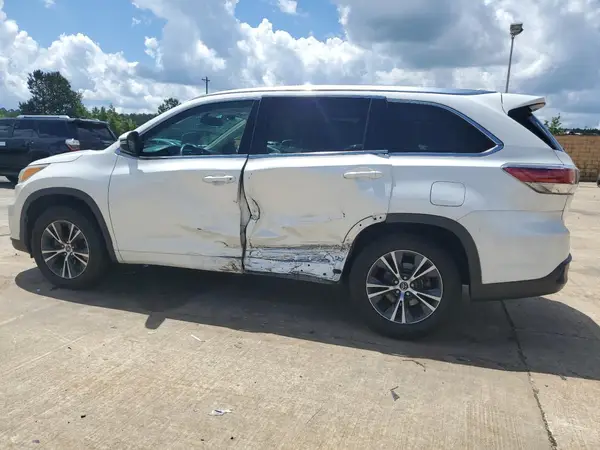5TDKKRFH6GS140985 2016 TOYOTA HIGHLANDER - Image 2