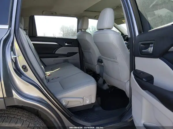 5TDKKRFH6GS141229 2016 TOYOTA HIGHLANDER - Image 8