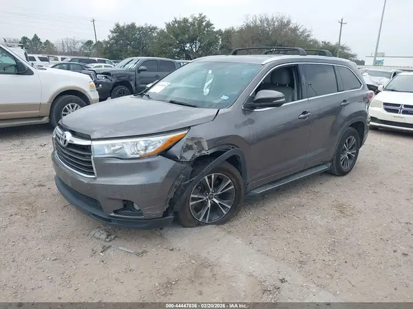 5TDKKRFH6GS145023 2016 TOYOTA HIGHLANDER - Image 2