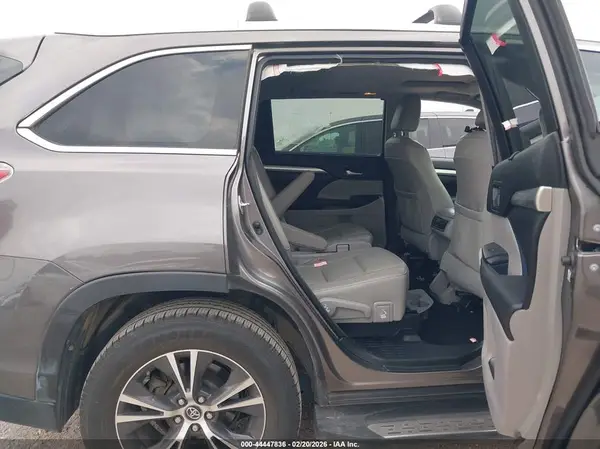 5TDKKRFH6GS145023 2016 TOYOTA HIGHLANDER - Image 8