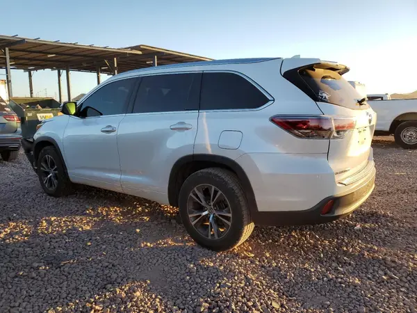 5TDKKRFH6GS147225 2016 TOYOTA HIGHLANDER - Image 2