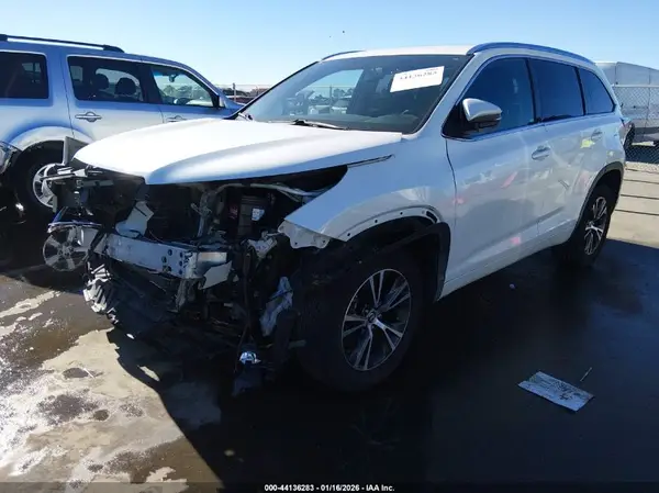 5TDKKRFH6GS148598 2016 TOYOTA HIGHLANDER - Image 2
