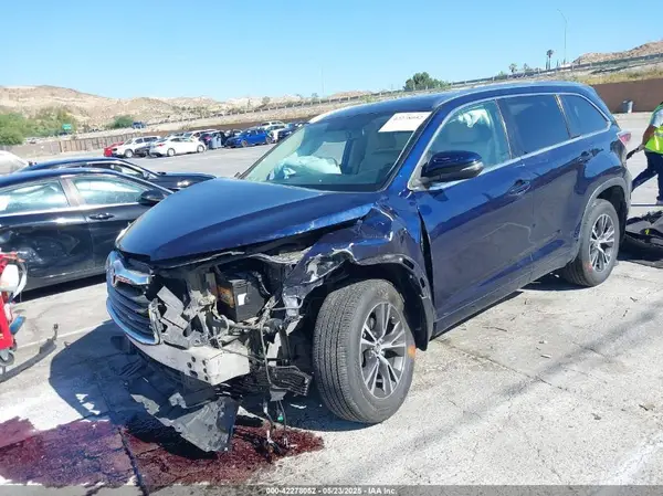5TDKKRFH6GS154353 2016 TOYOTA HIGHLANDER - Image 2
