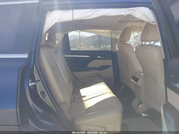 5TDKKRFH6GS154353 2016 TOYOTA HIGHLANDER - Image 8