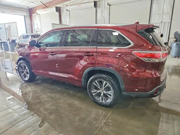 5TDKKRFH6GS159942 2016 TOYOTA HIGHLANDER - Image 2