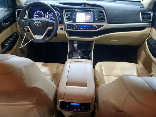 5TDKKRFH6GS160010 2016 TOYOTA HIGHLANDER - Image 8