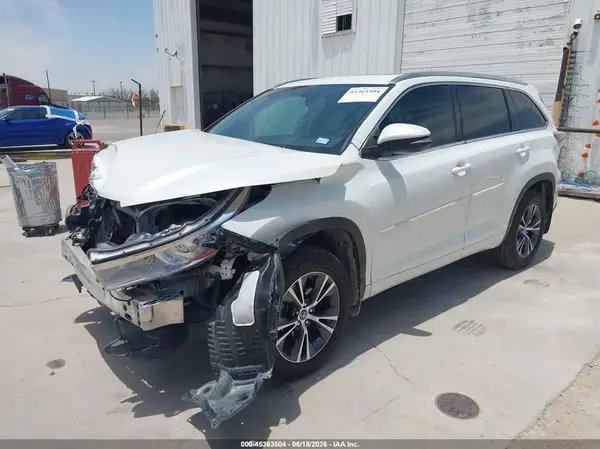 5TDKKRFH6GS167782 2016 TOYOTA HIGHLANDER - Image 2