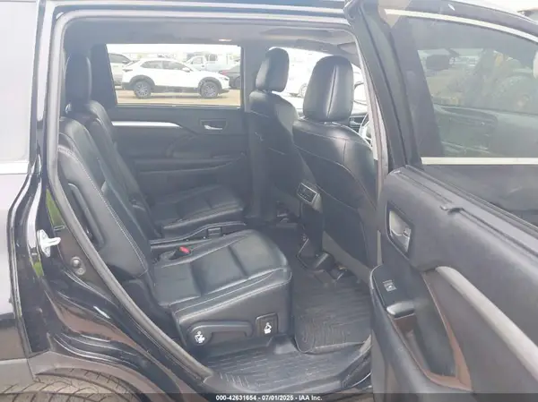 5TDKKRFH6GS500093 2016 TOYOTA HIGHLANDER - Image 8